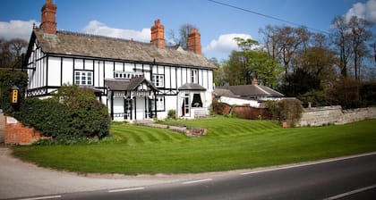 Donington Park Farmhouse Hotel