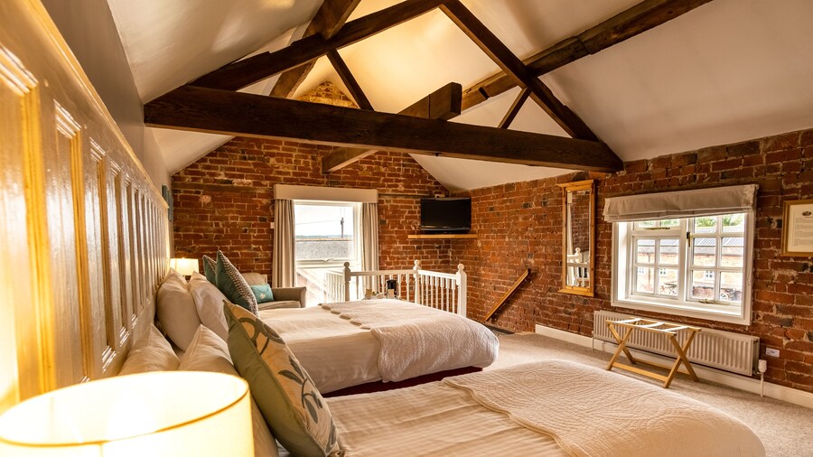 Donington Park Farmhouse Hotel