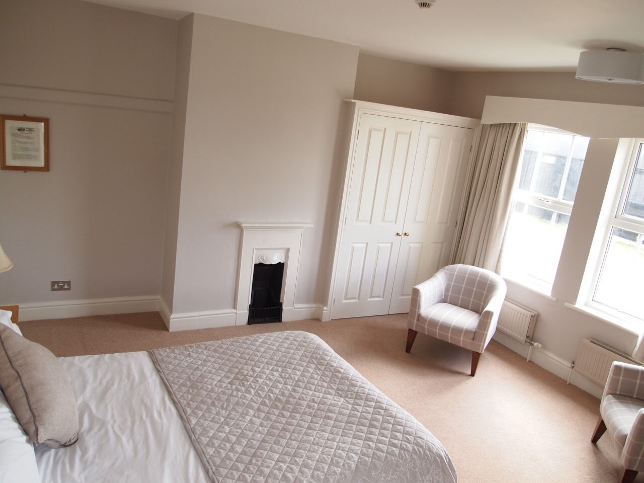 double room | premium bedding, in-room safe, individually decorated, desk