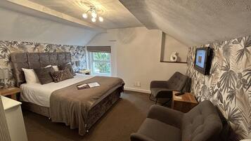 Iron/ironing board, free WiFi, bed sheets