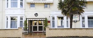 Front of property - Sorrento Hotel (Cambridge)
