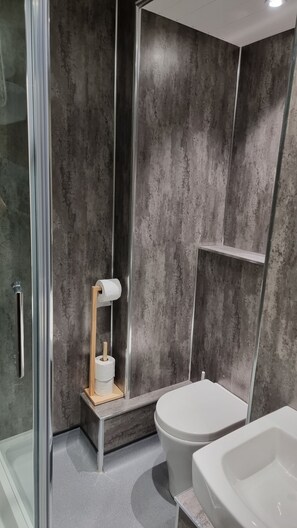 Chambre Quadruple (Ensuite) | Salle de bain