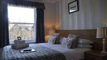 Double Room, Ensuite | Iron/ironing board, free WiFi