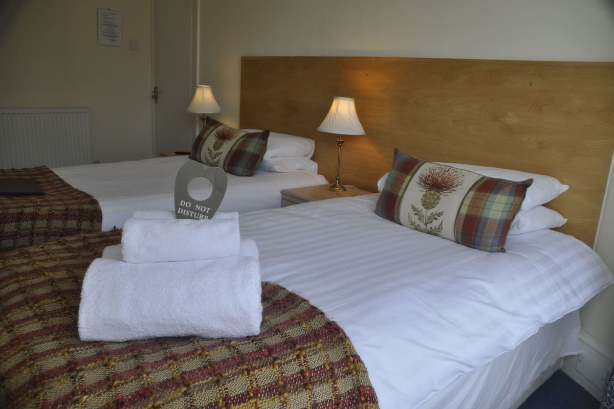 Twin Room, Ensuite
