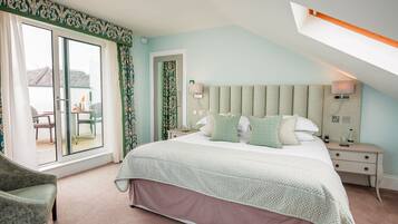 Signature Penthouse | Egyptian cotton sheets, in-room safe, individually decorated, desk