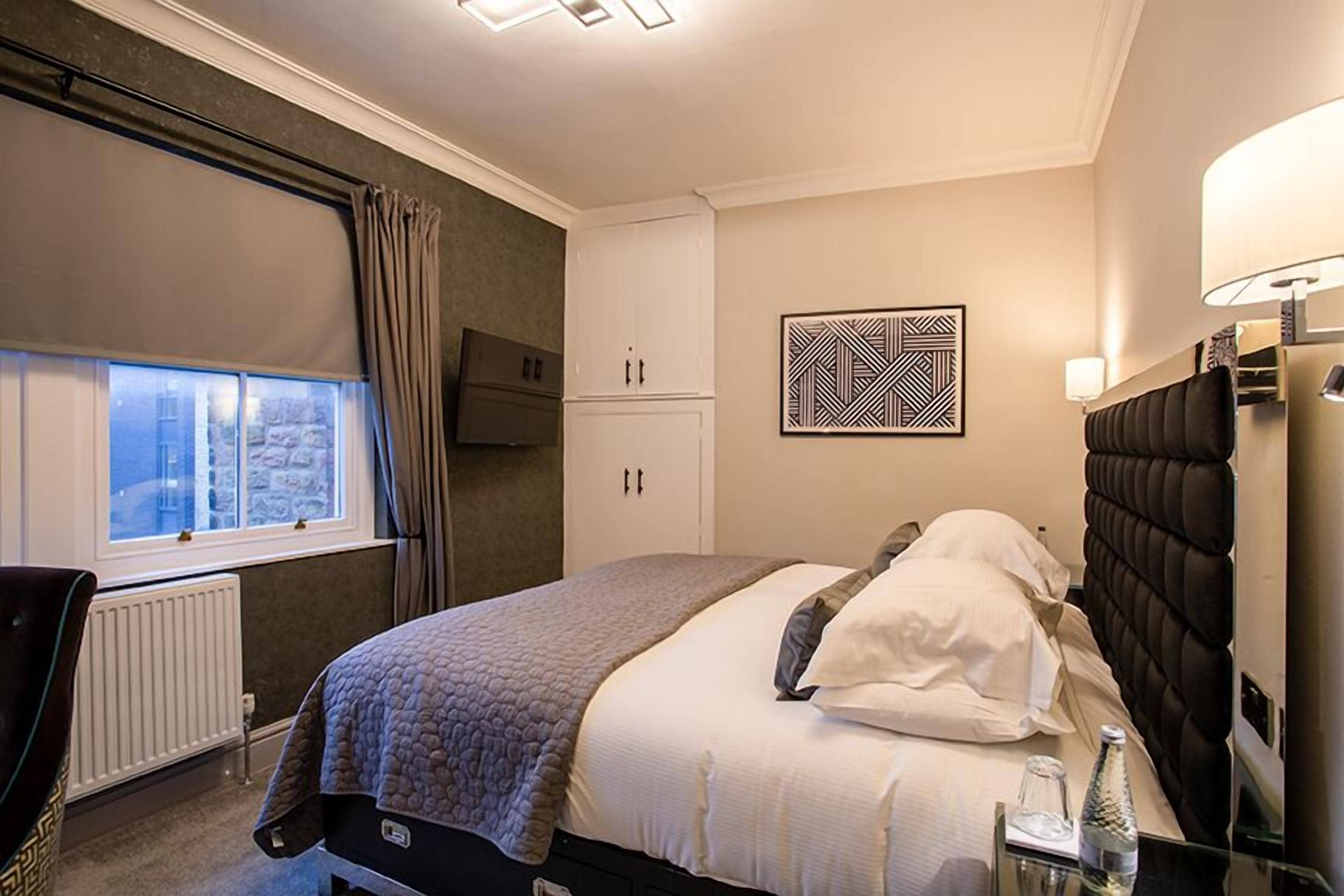 deluxe apartment | 2 bedrooms, egyptian cotton sheets, in-room safe, individually decorated