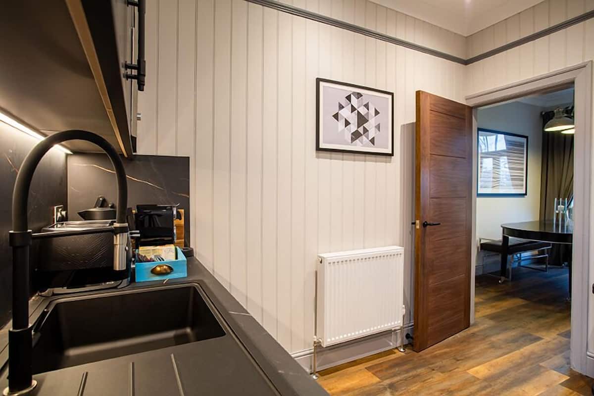 deluxe apartment | 2 bedrooms, egyptian cotton sheets, in-room safe, individually decorated