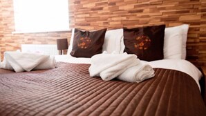 Chambre Double, salle de bains attenante