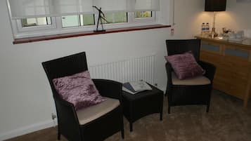 Tweepersoonskamer, en-suite badkamer | Een strijkplank/strijkijzer, gratis wifi, beddengoed