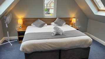 Premium bedding, iron/ironing board, free WiFi