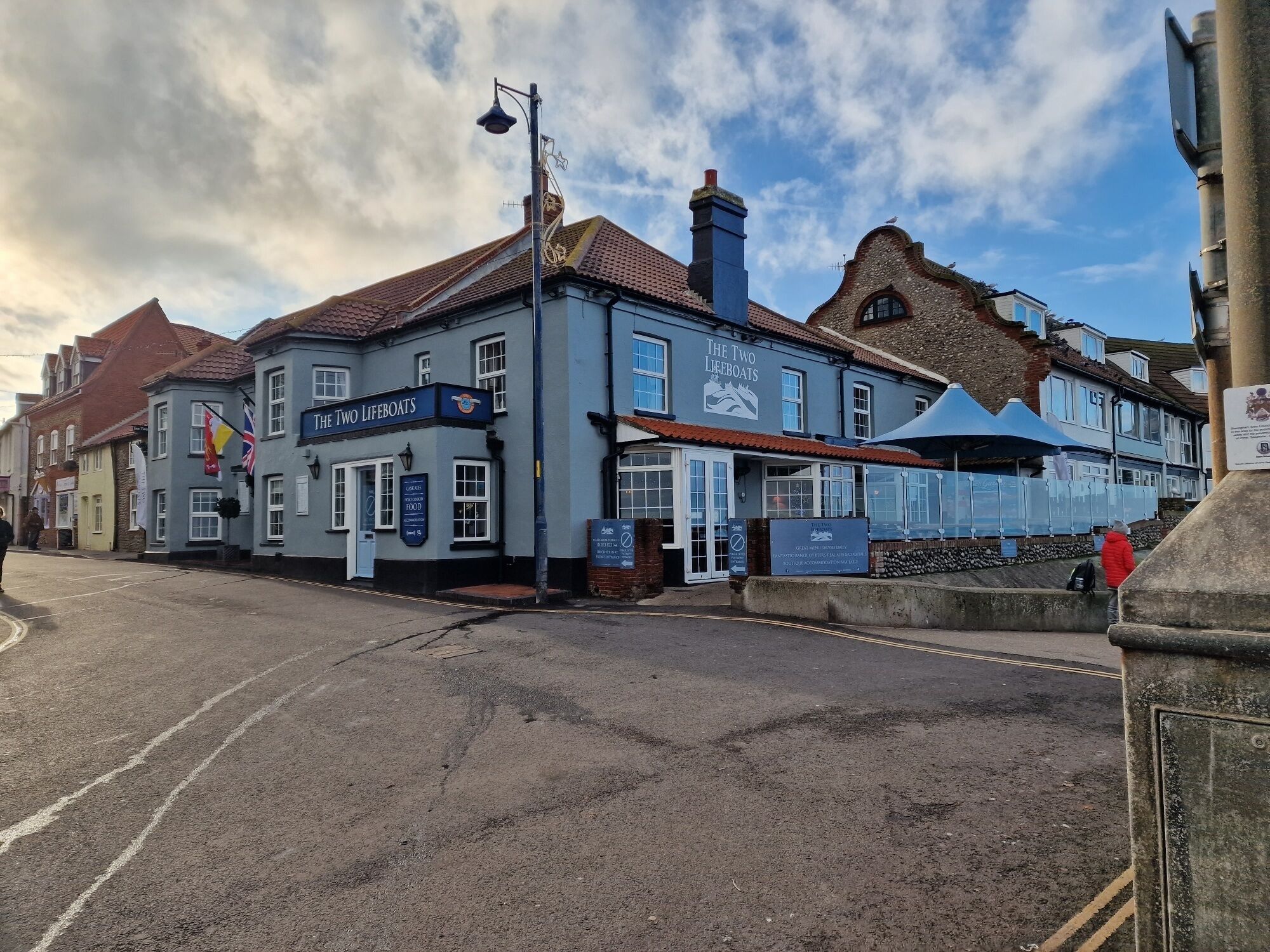 المنشأة من الخارج