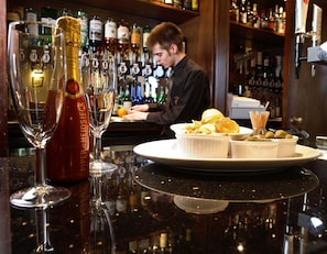 Bar (in der Unterkunft)