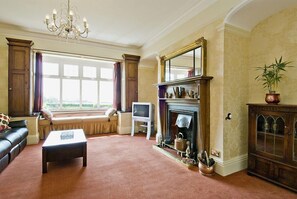 House, Multiple Bedrooms | Living area | Flat-screen TV