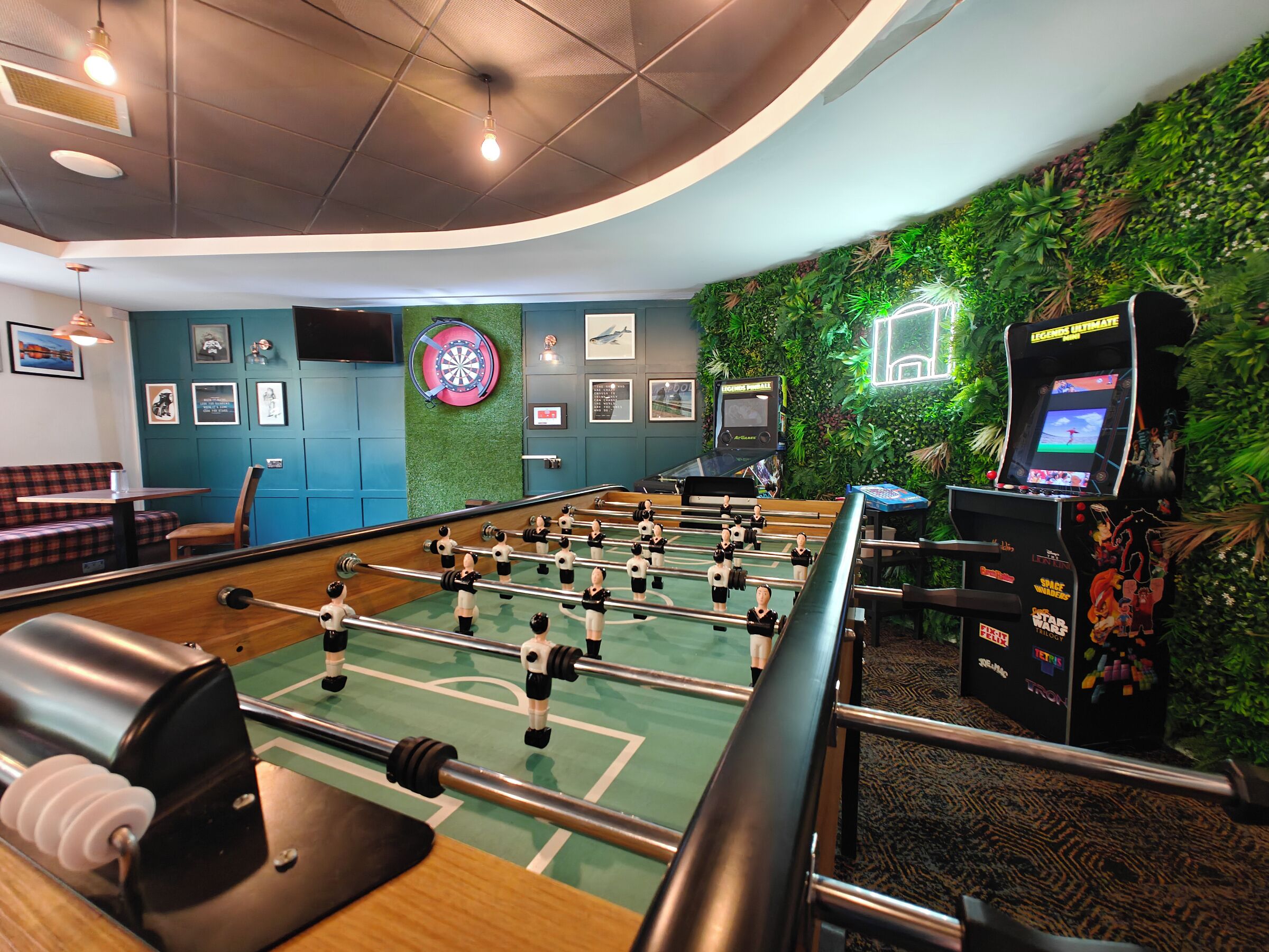Lobby lounge
