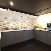 Knowsley Inn & Lounge