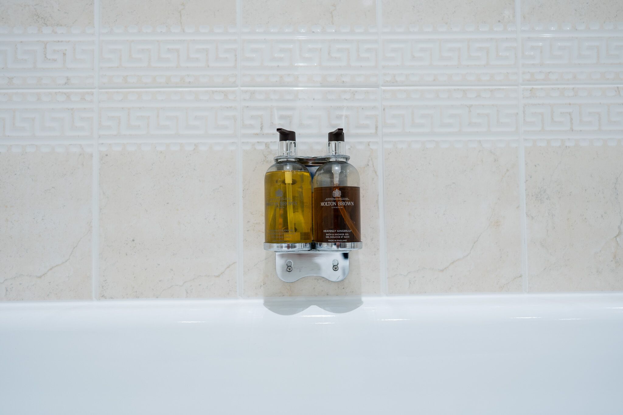 kingsize double/twin | bathroom | shower, designer toiletries, hair dryer, towels