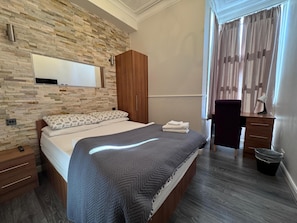 Doppelzimmer, mit Bad | 1 Schlafzimmer