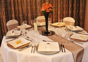 Daily English breakfast (GBP 4.99 per person)
