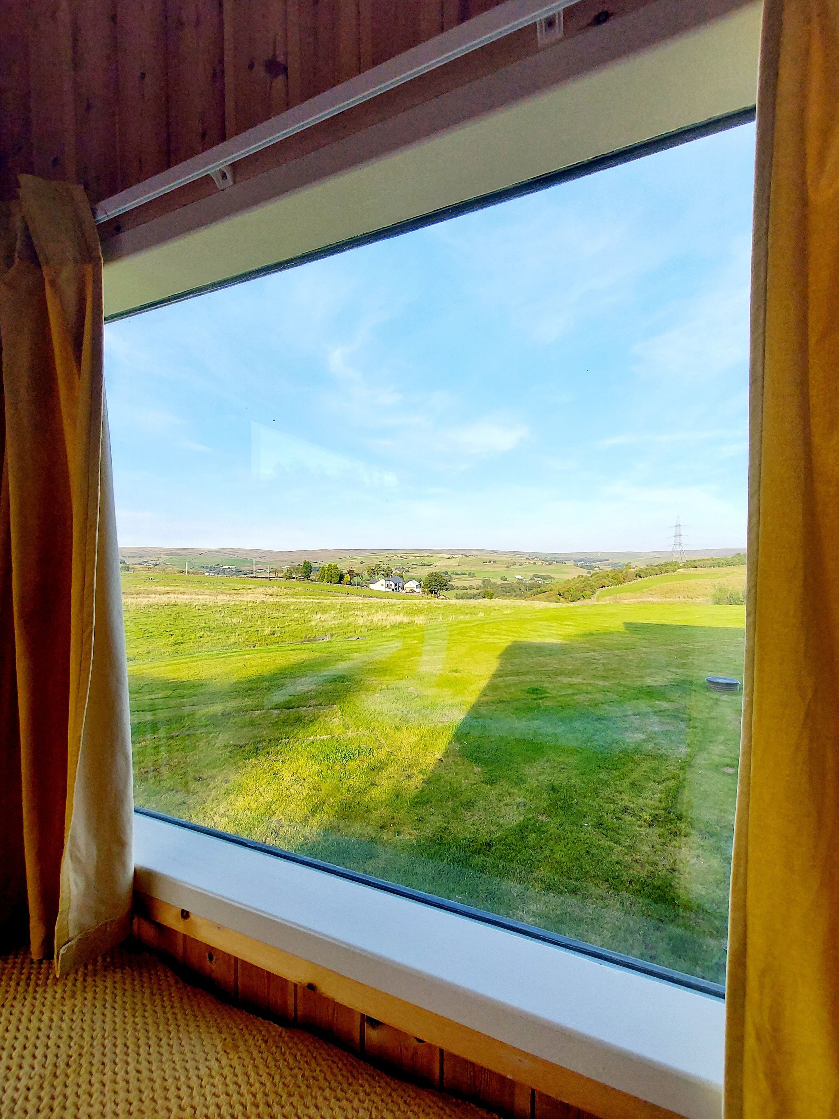 deluxe cabin | premium bedding, laptop workspace, iron/ironing board, free wifi