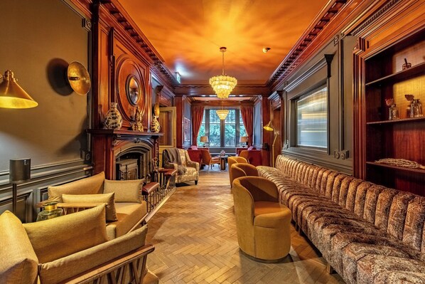 Lounge - Pine Trees Hotel (Pitlochry)