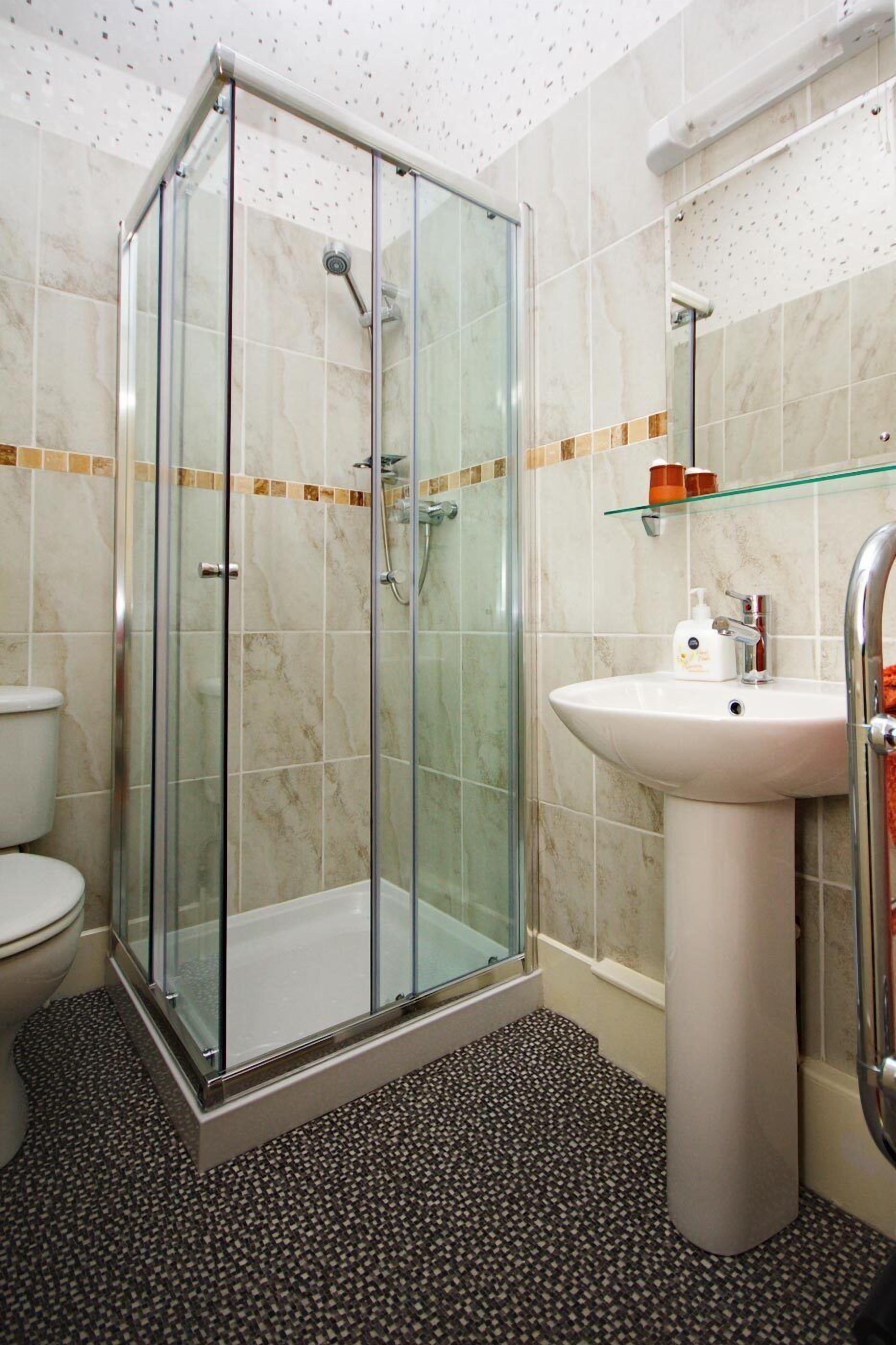 single room | bathroom