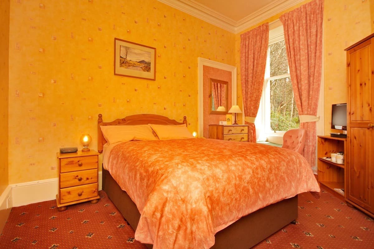 Double Room | Iron/ironing board, free WiFi