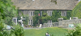 Red Lion Hotel and Manor House