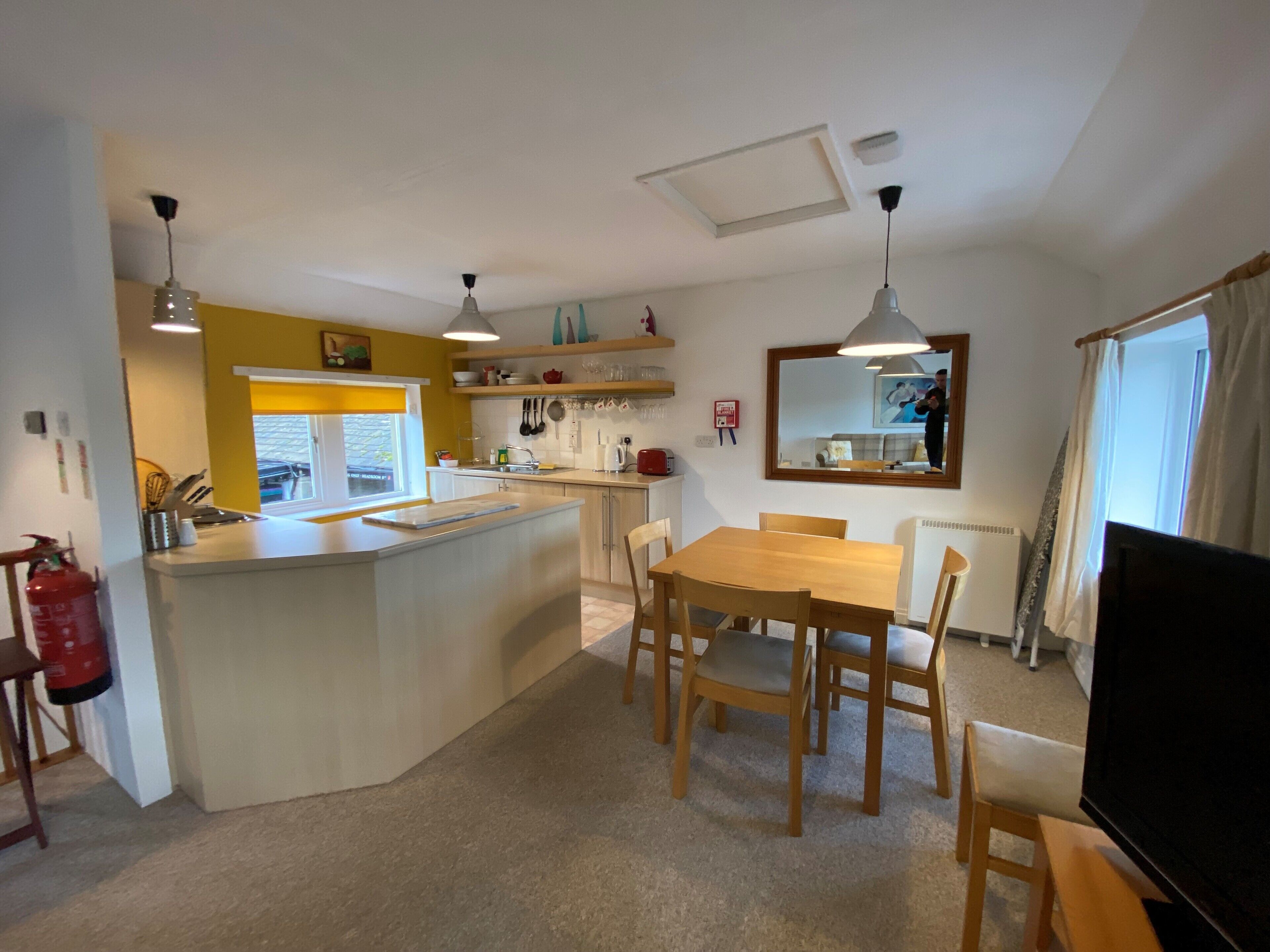 Red Lion Cottage | Private kitchen | Coffee/tea maker, electric kettle, high chair