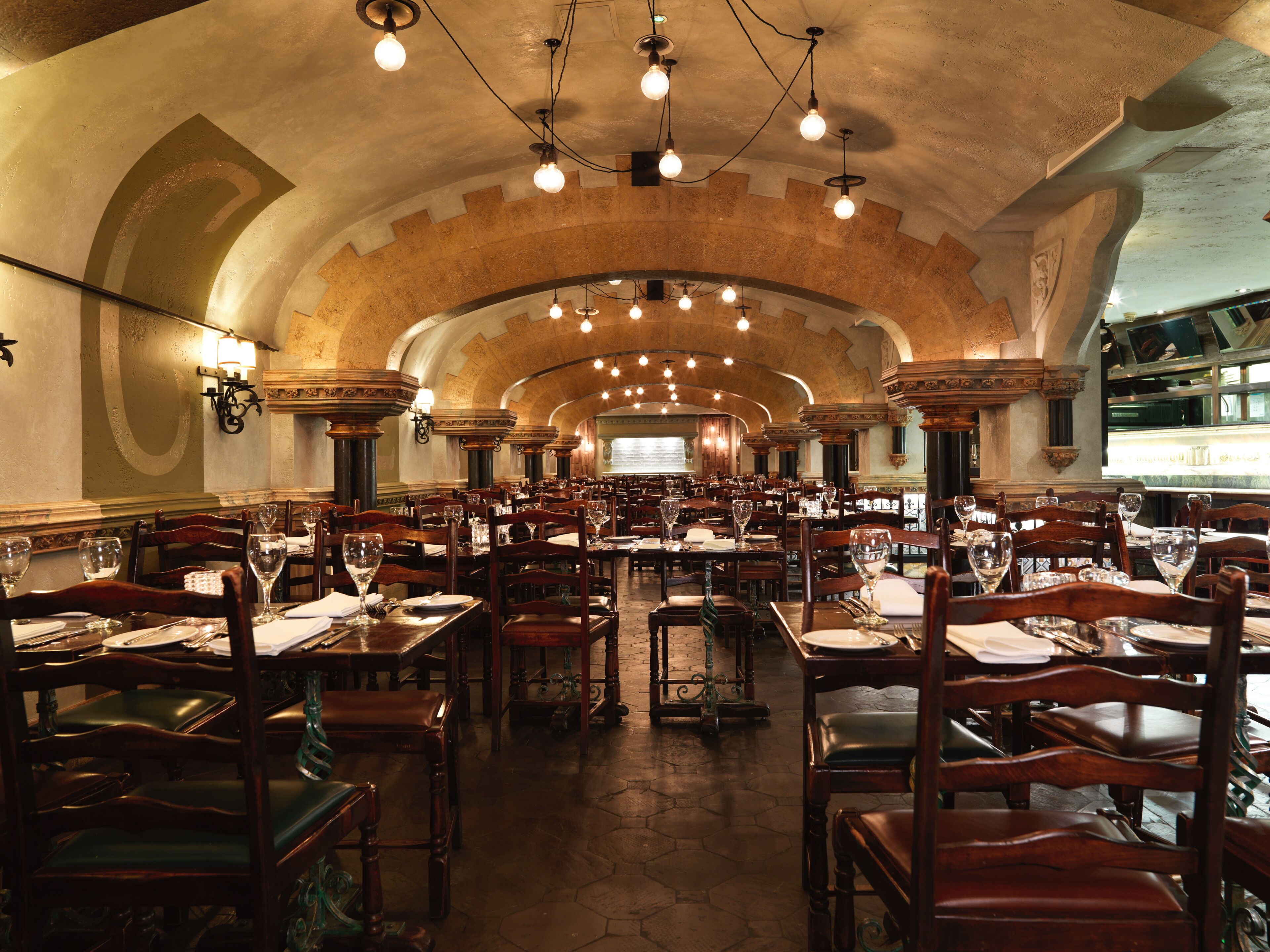 2 restaurants, british cuisine