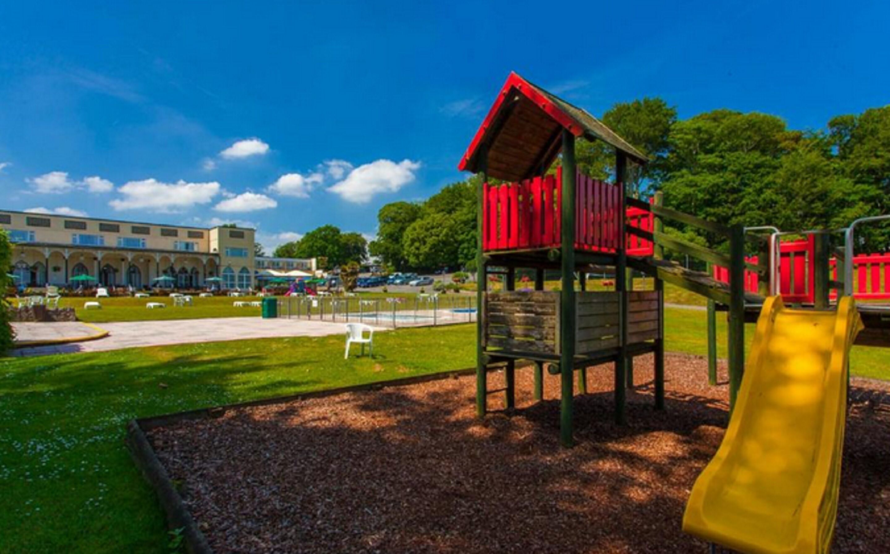 children’s play area – outdoor