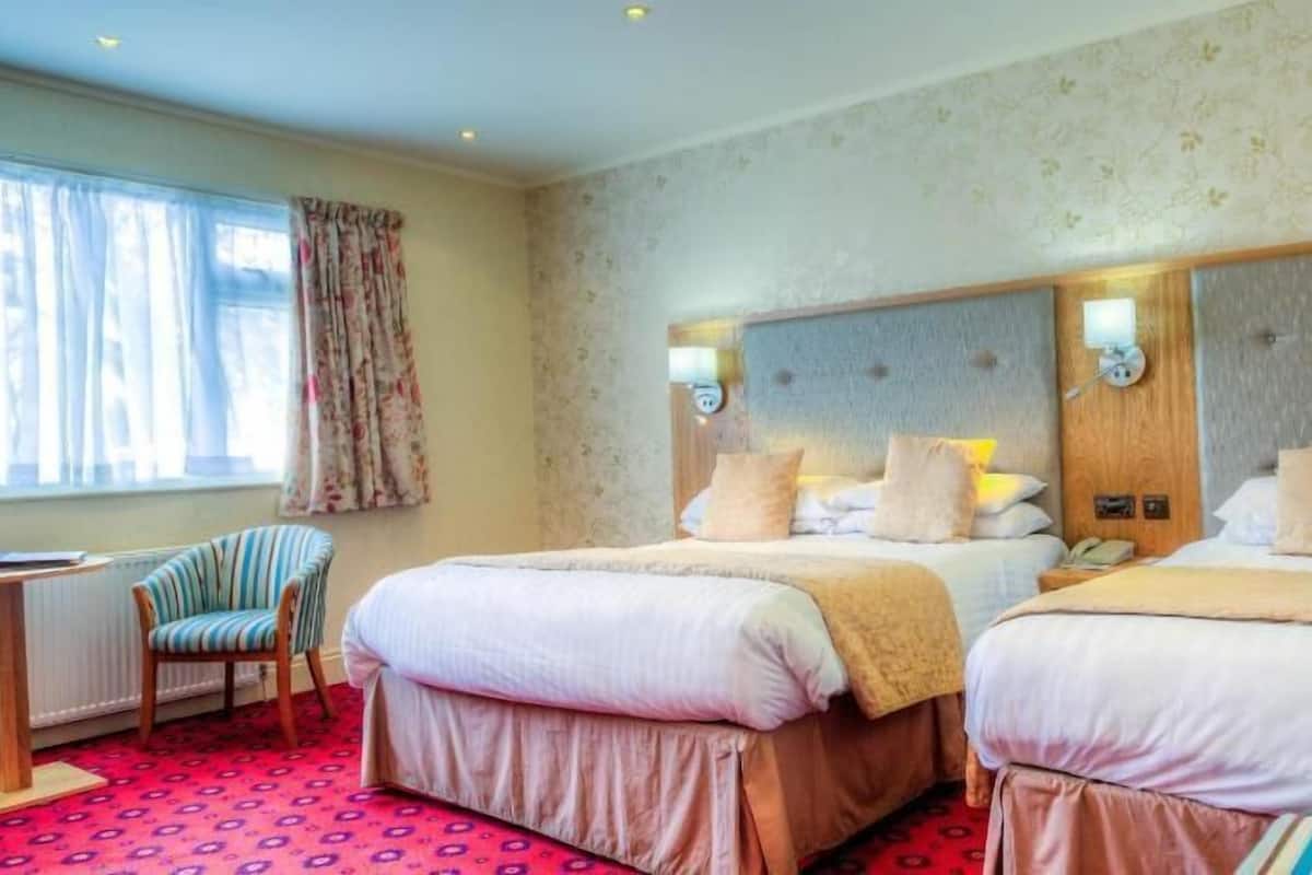 Desk, iron/ironing board, free WiFi, bed sheets