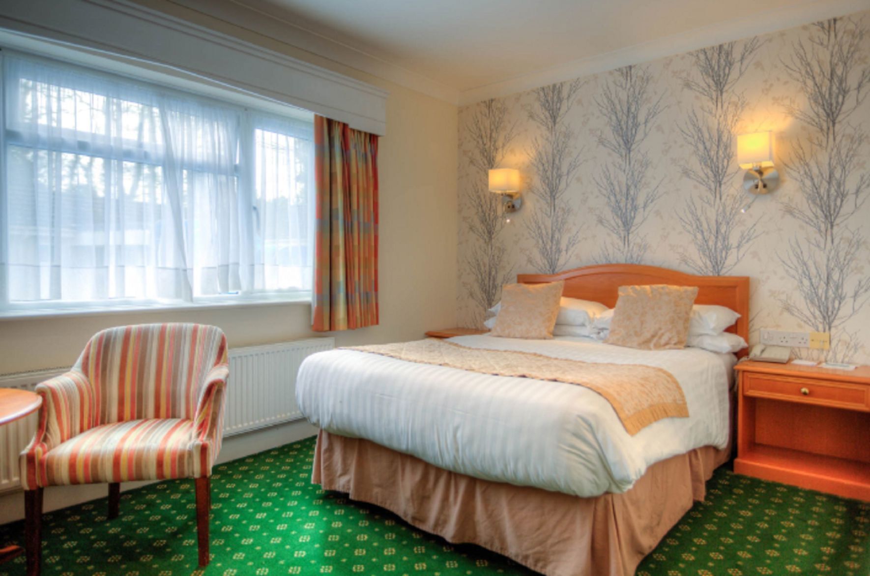 Desk, iron/ironing board, free WiFi, bed sheets