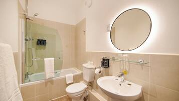 Bathtub, free toiletries, hair dryer, towels