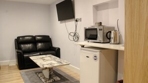 Habitación cuádruple estándar, baño privado | 1 dormitorio
