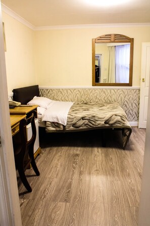 Standard Double Room, Ensuite