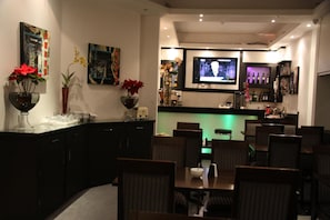 Bar (in der Unterkunft)