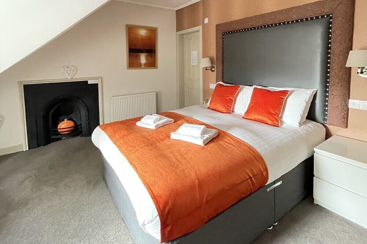 Suite | 1 camera, con stile personalizzato, ferro/asse da stiro, Wi-Fi gratuito