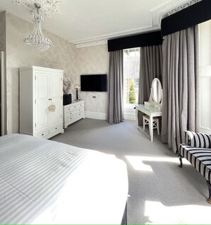 Superior Suite, Ensuite (5)
