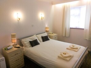 熨斗/熨板、免费 WiFi、床单