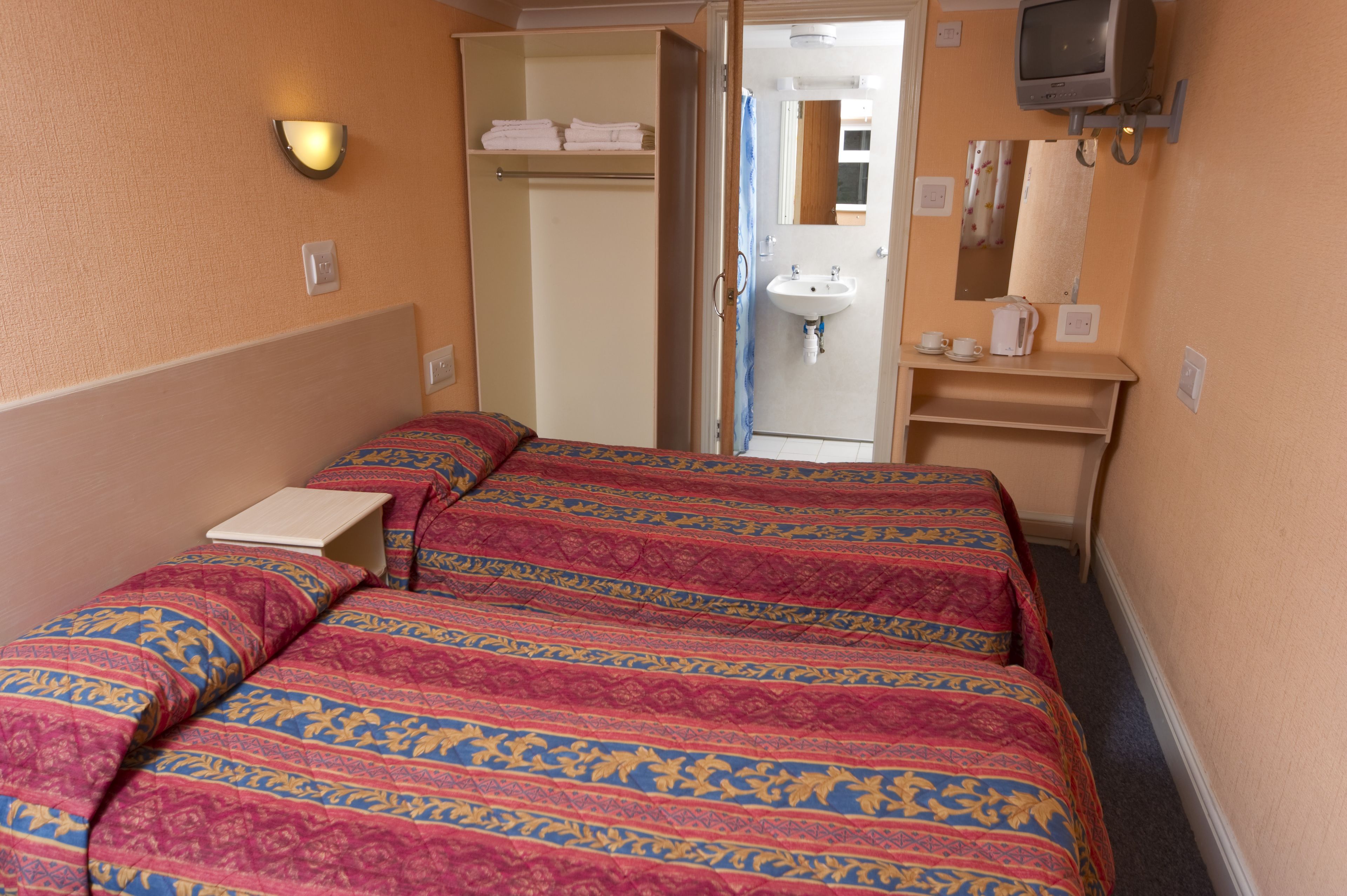 Photo - Macdonald Hotel