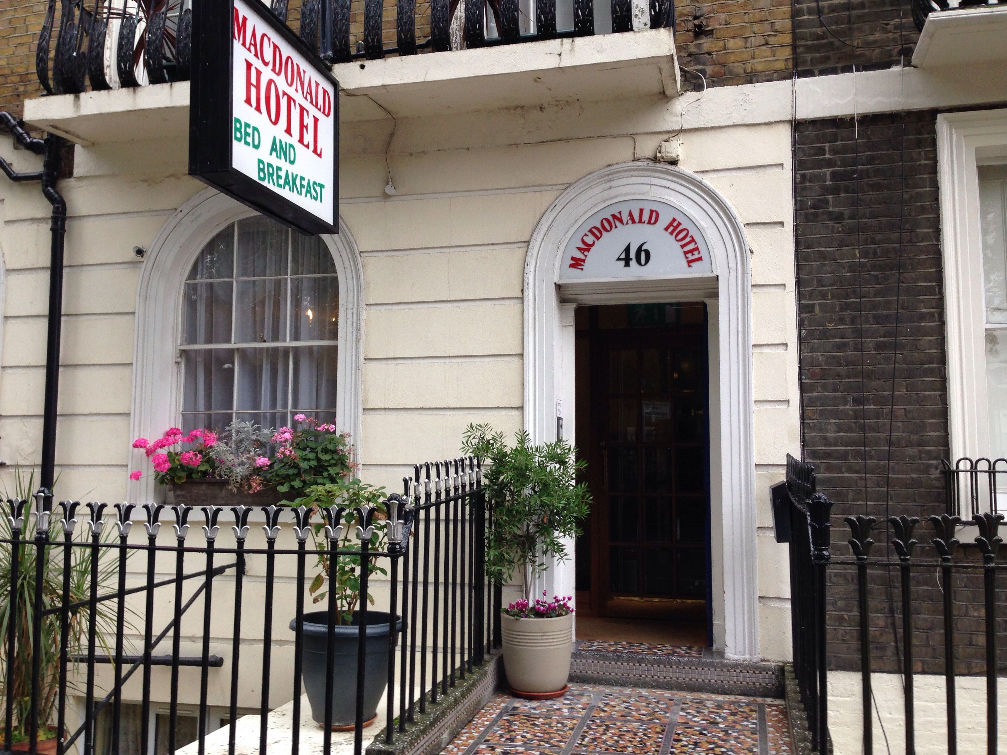 Photo - Macdonald Hotel