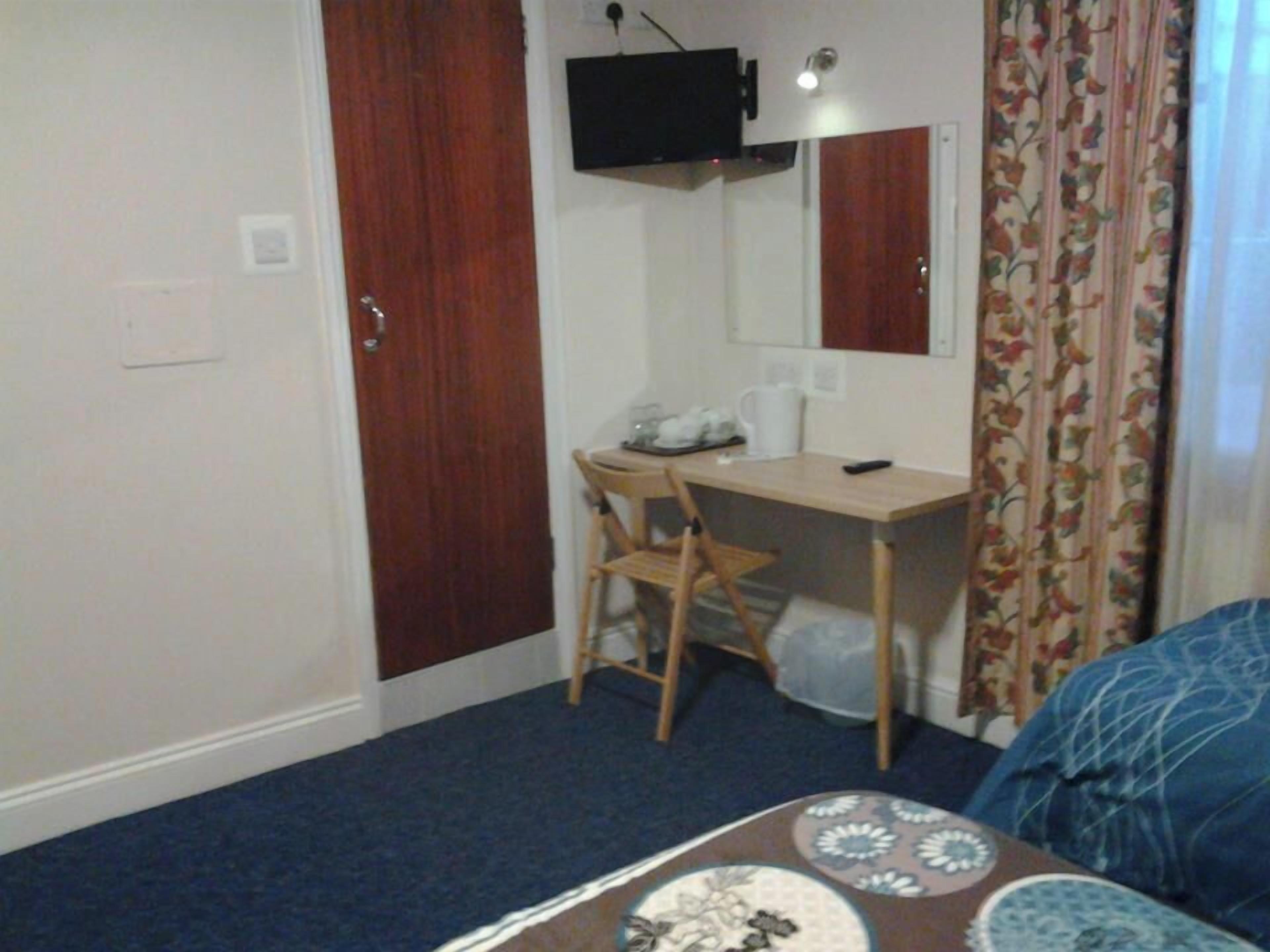 Photo - Macdonald Hotel