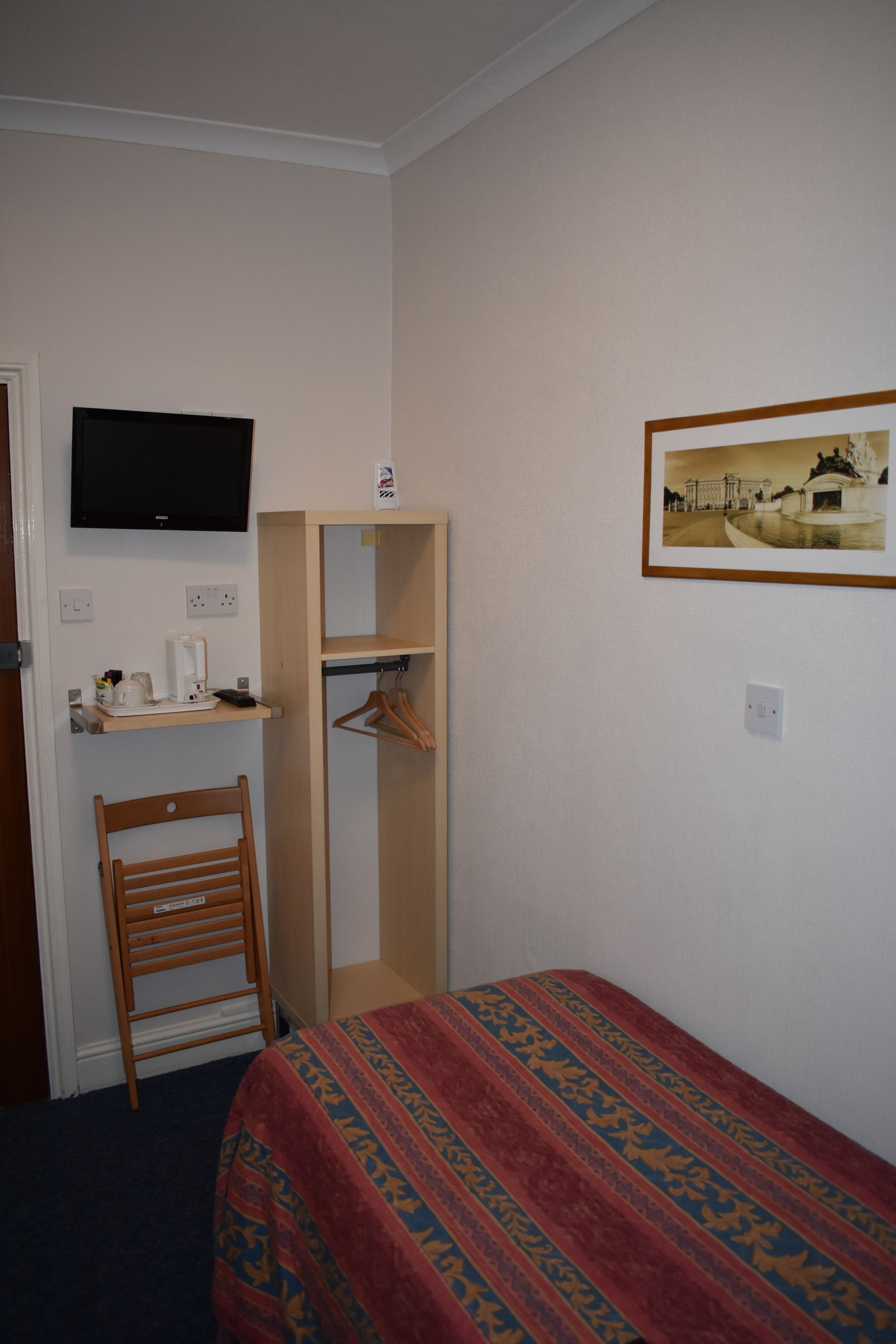 Photo - Macdonald Hotel