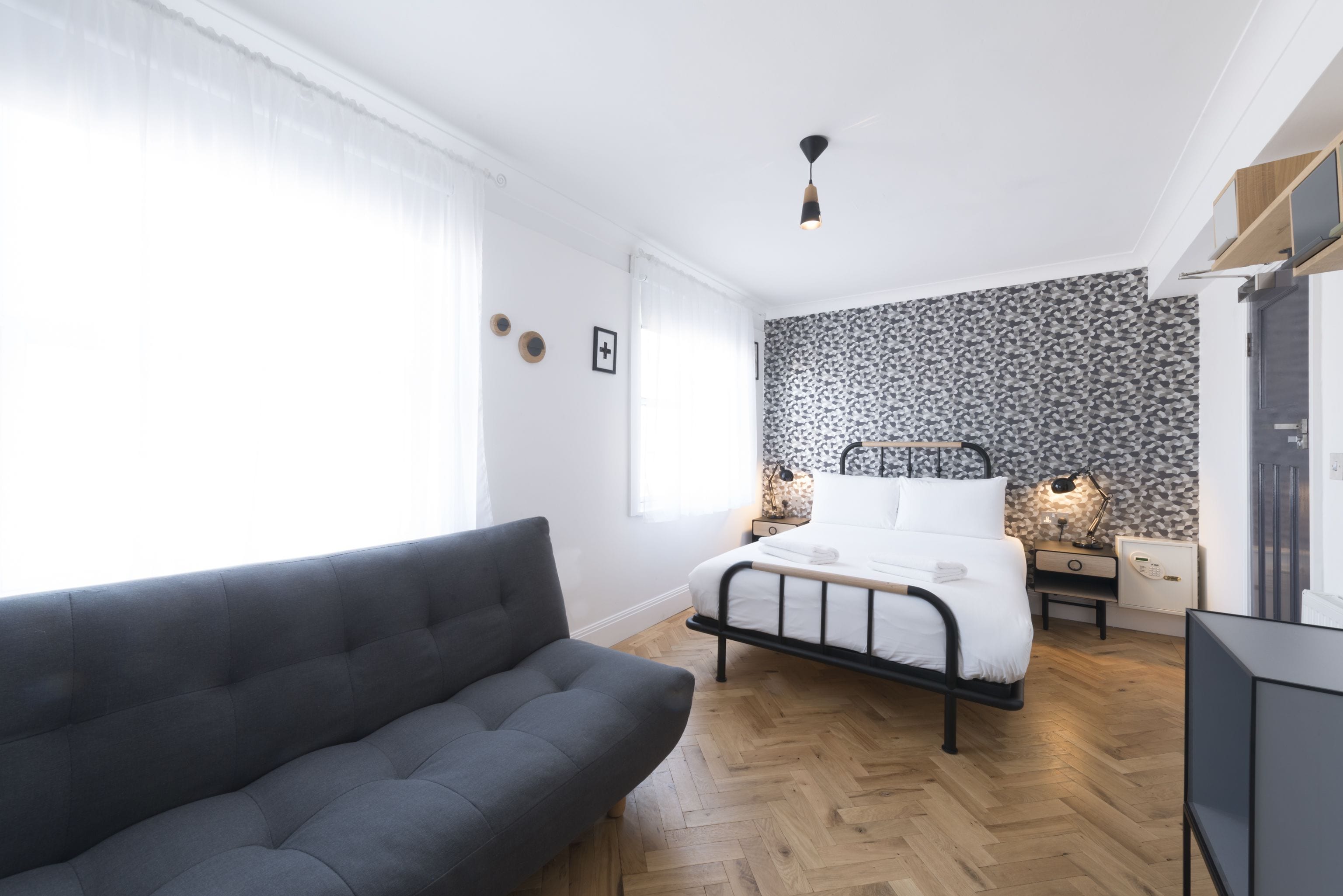 Familienzimmer | Zimmersafe, Schreibtisch, Verdunkelungsvorhänge, schallisolierte Zimmer