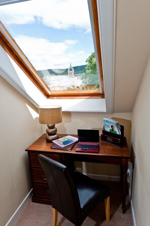In-room business centre