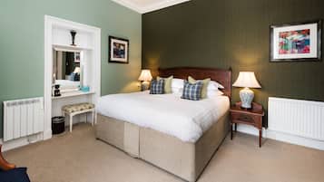 Superior dubbelrum - eget badrum | Sängtillbehör av högsta kvalitet, individuell inredning och unika möbler