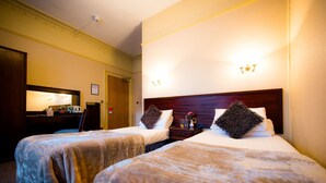 Standard Room, 2 Twin Beds, Non Smoking | Desk, blackout drapes, iron/ironing board, cribs (surcharge) - The Lovat Hotel (Perth)