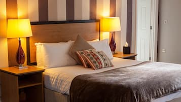 Deluxe Double Room, Garden View | Premium bedding, in-room safe, blackout drapes, iron/ironing board