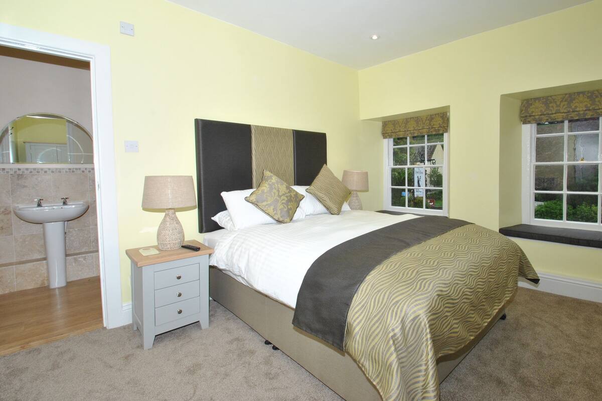 Classic Twin Room, Ensuite