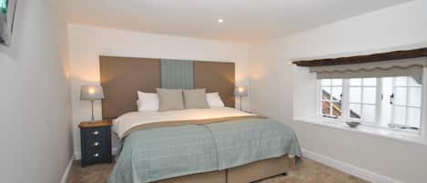 Chambre Luxe Double ou avec lits jumeaux, salle de bains attenante